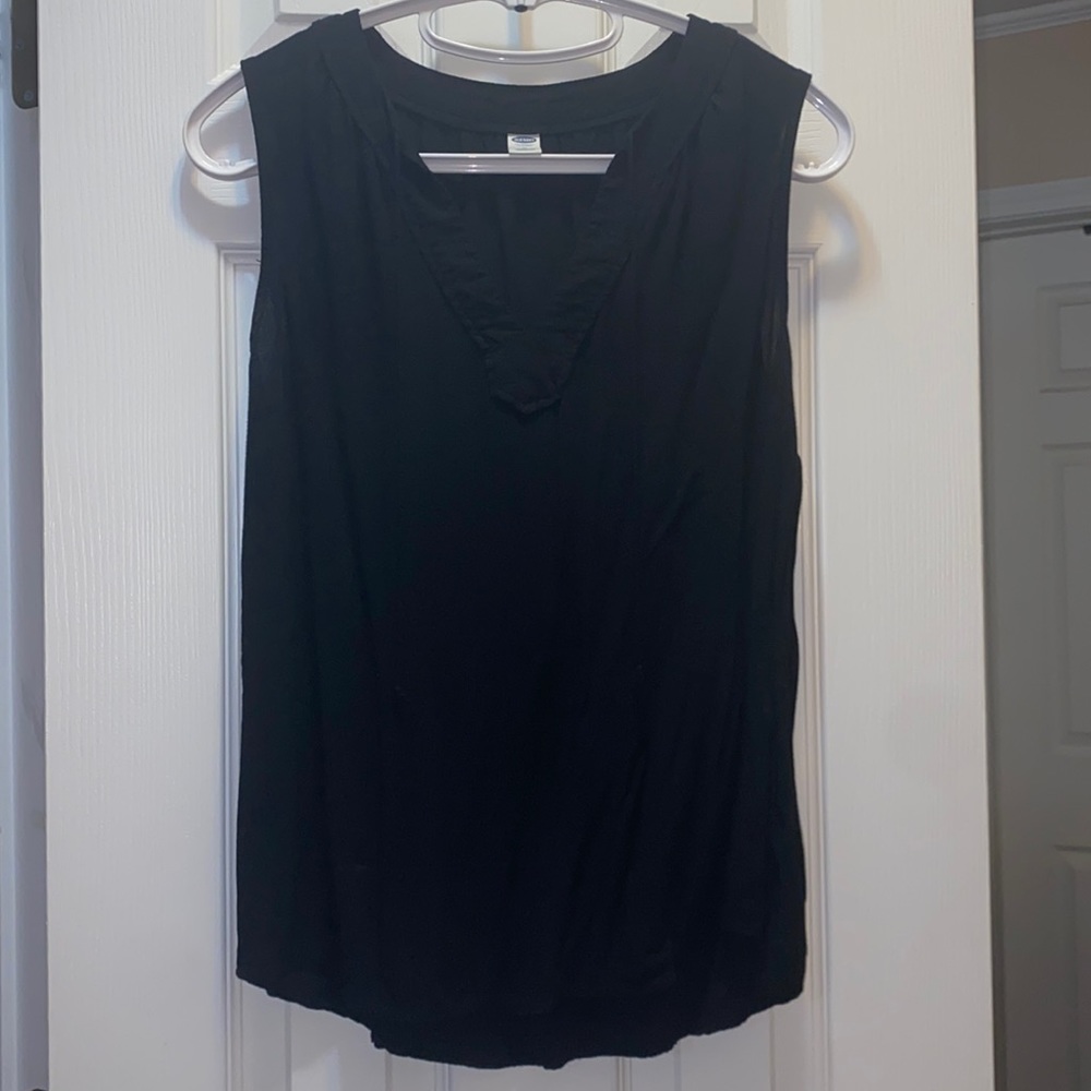 Soft sheer old navy sleeveless blouse